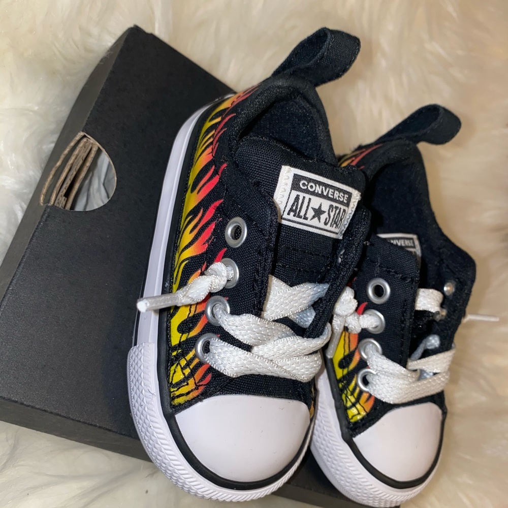 Converse - Picture 3 of 3